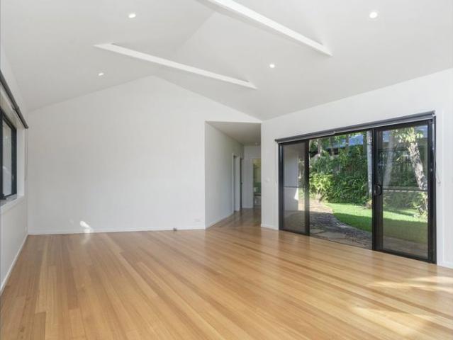 2 Bedroom Home Nestled in Tranquil Gardens