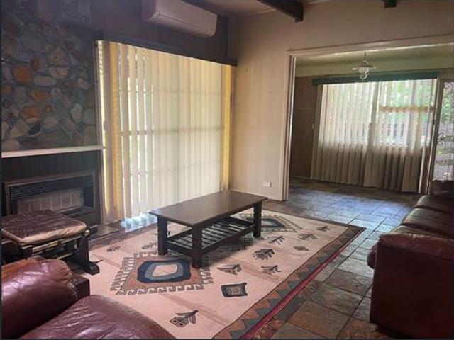 2 Bedroom Home on Large Block Available for Rent