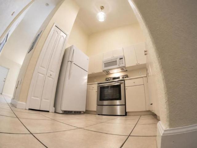 2 bedroom, Homestead FL 33035 106220457
