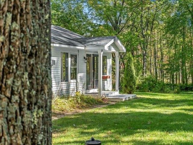 2 bedroom, Hope ME 04847 105750219