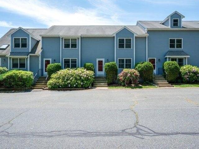 2 bedroom, Hopkinton MA 01748 104569324