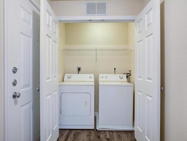 2 bedroom, Haverhill MA 01830 LS104482688