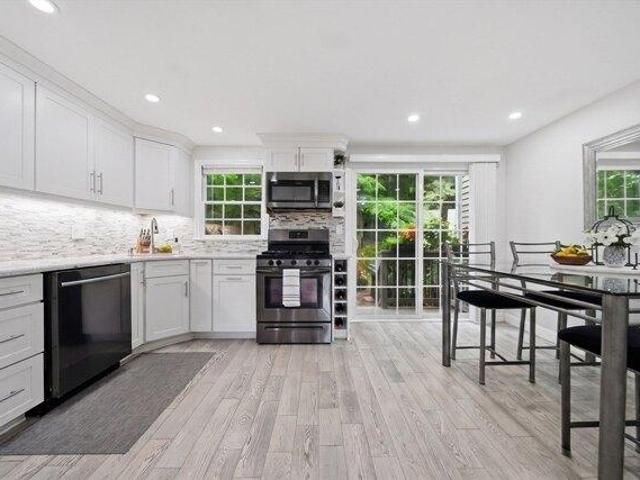 2 bedroom, Haverhill MA 01832 105368165