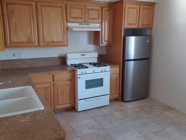 2 bedroom, Hawthorne CA 90250 LS105392851