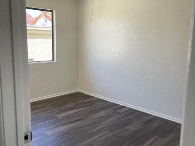 2 bedroom, Hawthorne CA 90250 104206279