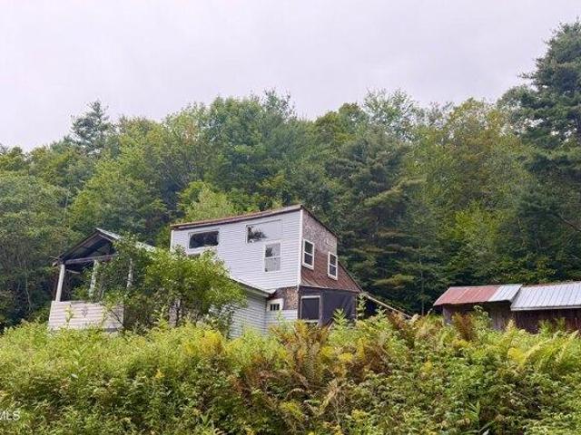 2 bedroom, Hadley NY 12835 105292459