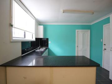 2 BEDROOM HALF HOUSE