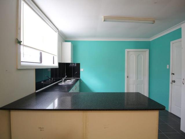 2 BEDROOM HALF HOUSE