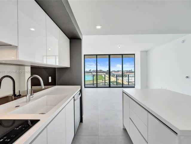 2 bedroom, Hallandale Beach FL 33009 106192013