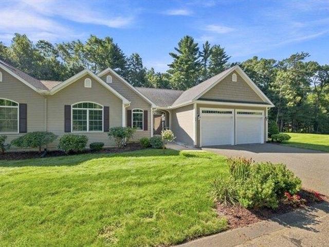 2 bedroom, Hampden MA 01036 105258310