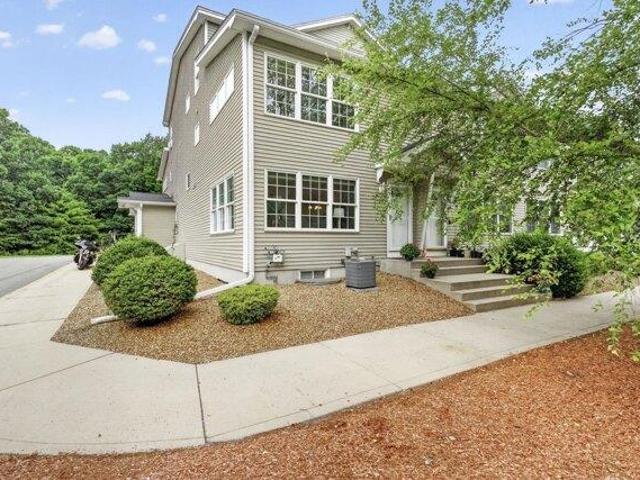 2 bedroom, Hampstead NH 03841 105418098