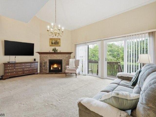 2 bedroom, Hampton NJ 07860 105204546