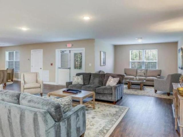 2 bedroom, Hanover MA 02339 LS104384703