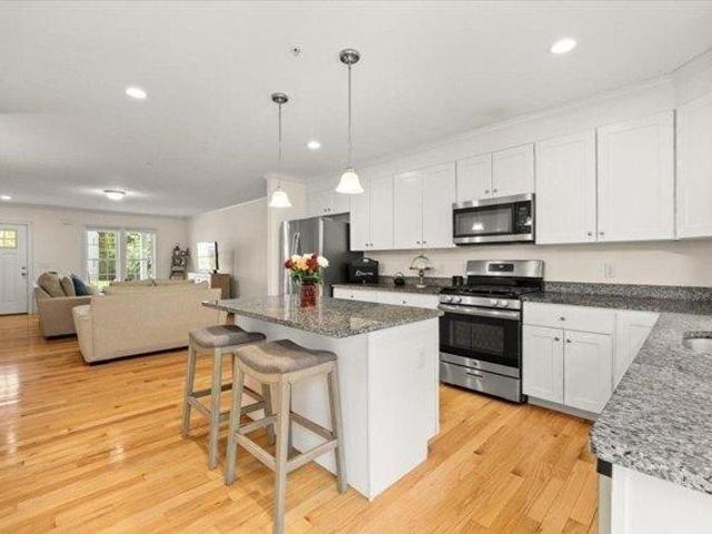 2 bedroom, Hanson MA 02341 104834541
