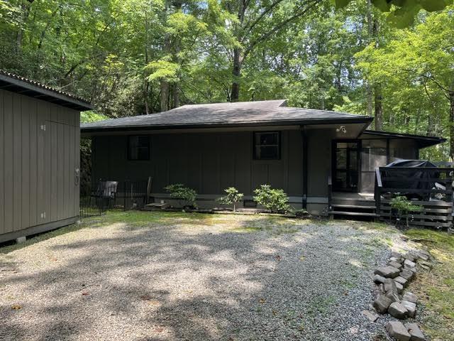 2 bedroom, Hendersonville NC 28739 LS104818478