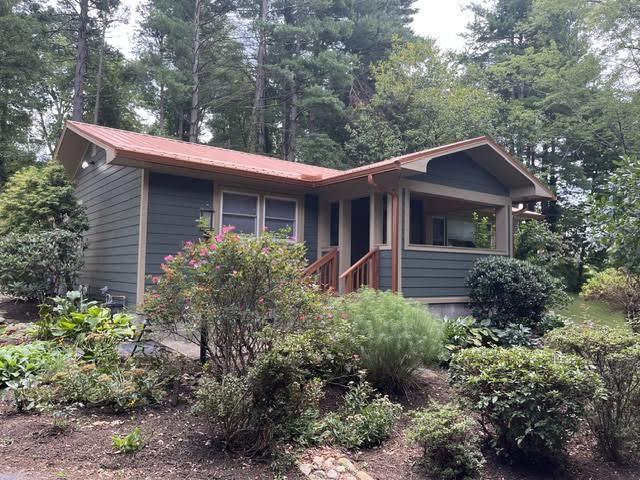 2 bedroom, Hendersonville NC 28792 LS105428780