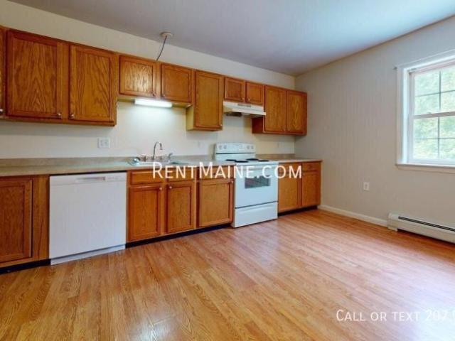 2 bedroom, Hermon ME 04401 104926155