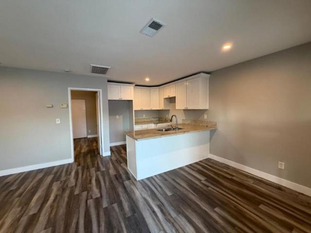 2 bedroom, Highland CA 92346 106214812