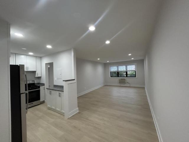 2 bedroom, Highland Park IL 60035 105399389