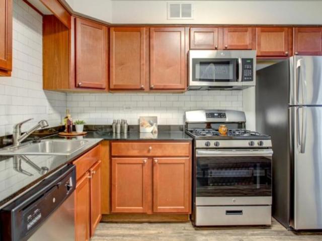 2 bedroom, Highwood IL 60040 106240227