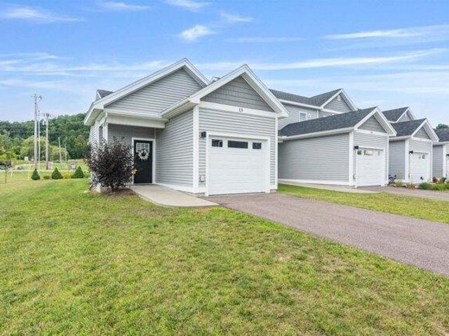 2 bedroom, Hinesburg VT 05461 105578745