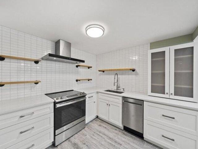 2 bedroom, Hull MA 02045 105404004