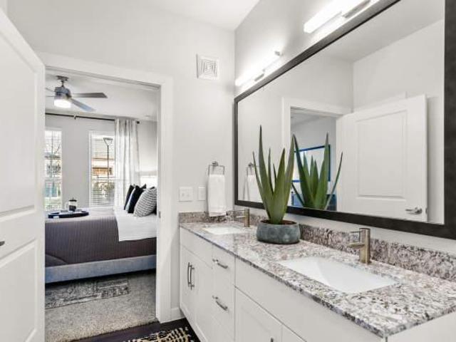 2 bedroom, Humble TX 77346 105858235