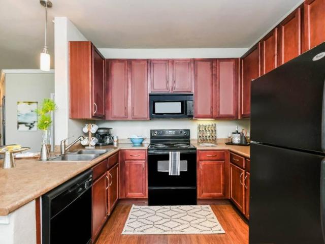 2 bedroom, Humble TX 77396 98546428