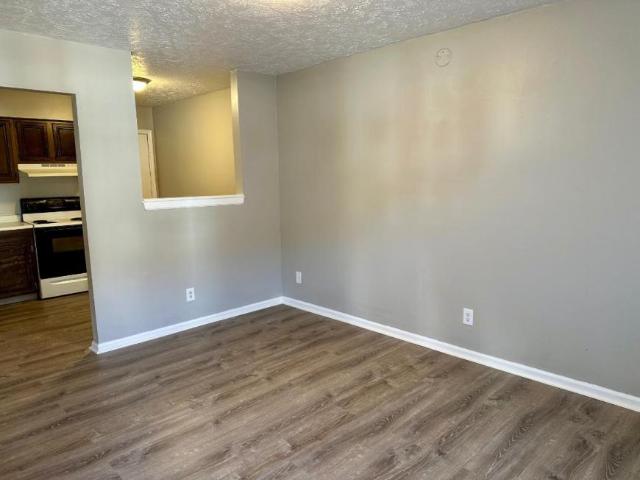 2 bedroom, Huntington WV 25703 106112453