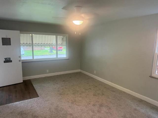 2 bedroom, Huntington WV 25701 105639386