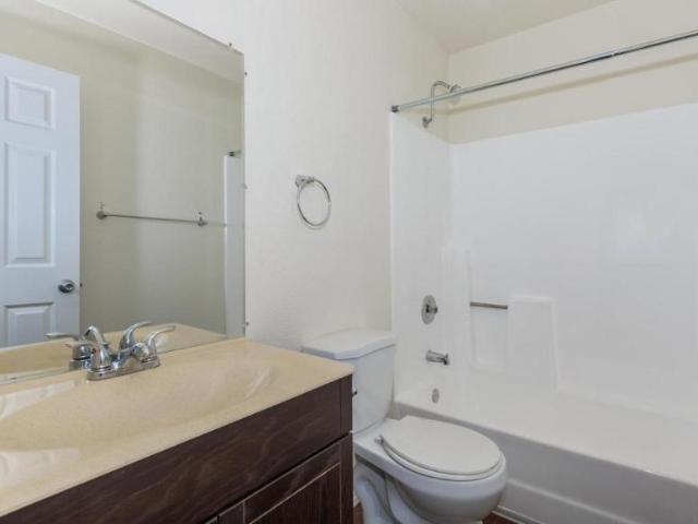 2 bedroom, Imperial Beach CA 91932 LS105355750