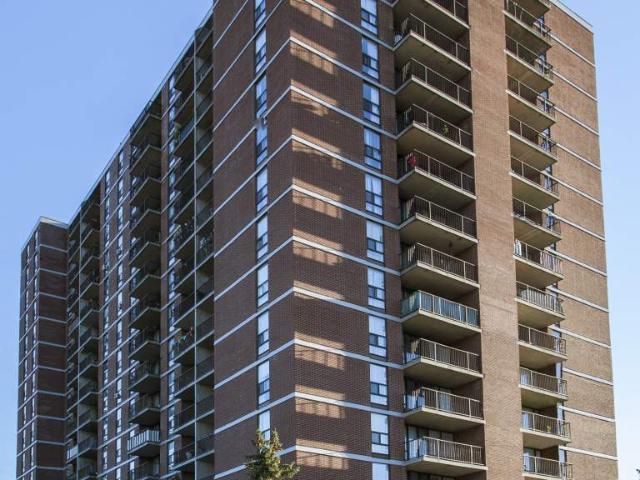 2 bedroom in 390 Montreal Road Ottawa, ON K1L 8H1