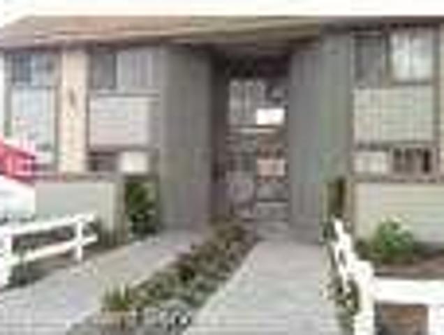 2 bedroom in Canyon Country CA 91351