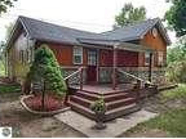 2 bedroom in Clare Michigan 48617