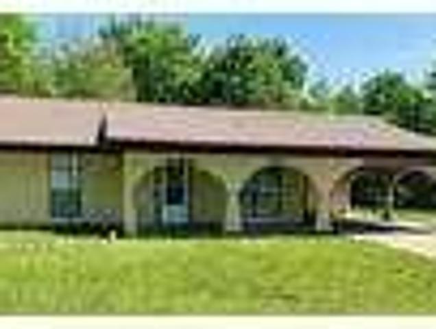 2 bedroom in Crockett TX 75835
