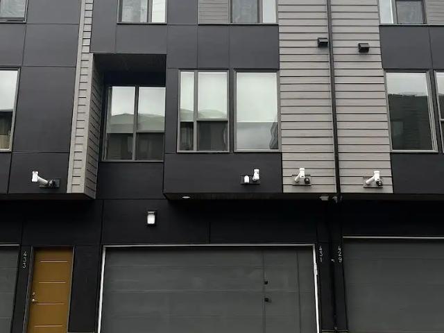 2 Bedroom in Crown Park | Walk to Golf, C Train, and River Paths