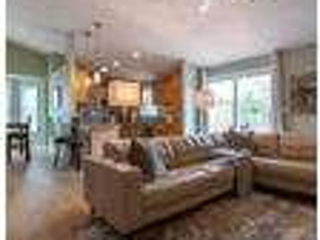 2 bedroom in Cumberland RI 02864