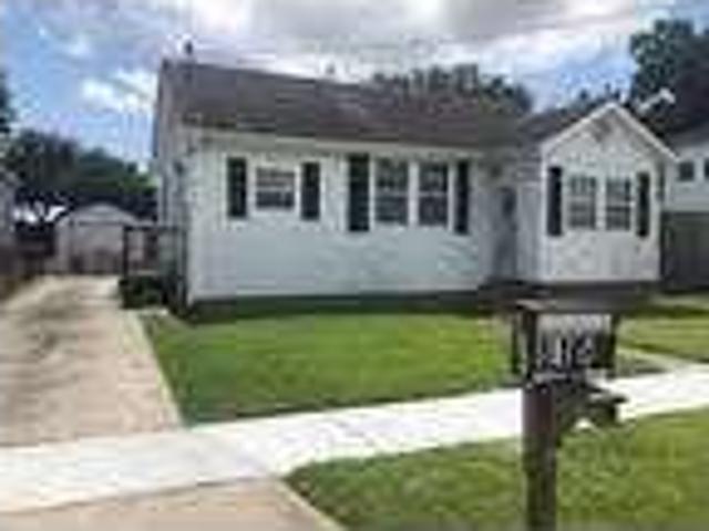 2 bedroom in Arabi Louisiana 70032