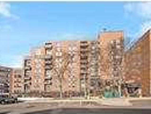 2 bedroom in Golden Valley MN 55427
