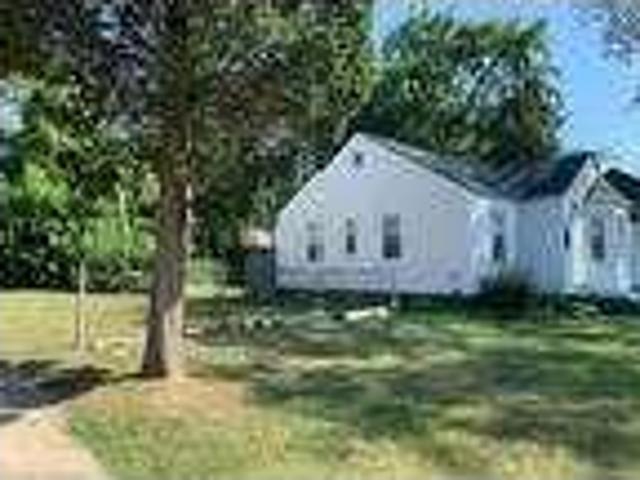 2 bedroom in Detroit Michigan 48227