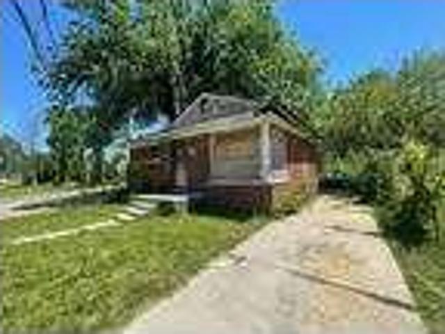 2 bedroom in Detroit Michigan 48228