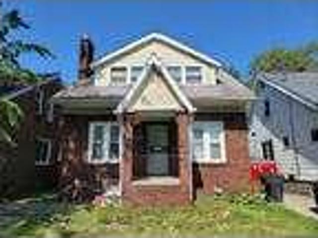 2 bedroom in Detroit Michigan 48238