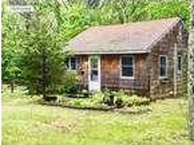 2 bedroom in East Hampton NY 11937