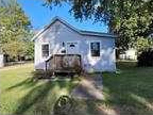 2 bedroom in Hillsboro Illinois 62049