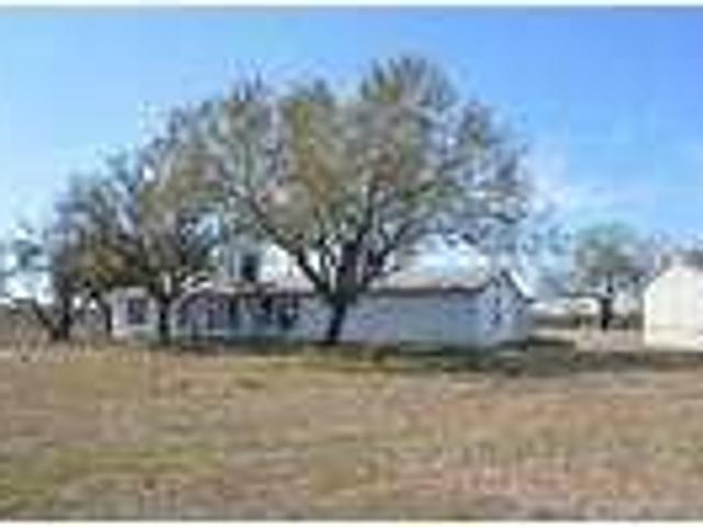 2 bedroom in Orange Grove TX 78372
