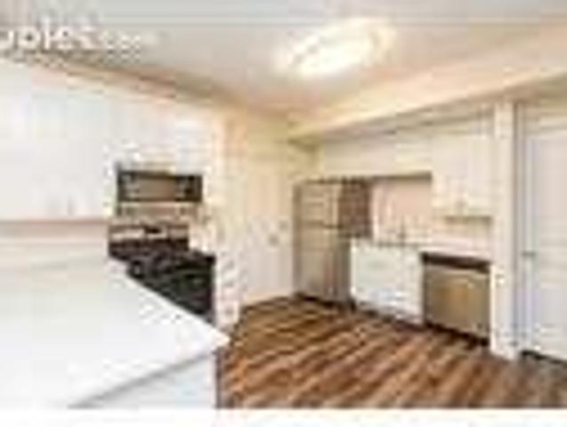 2 Bedroom In Lake IL 60047