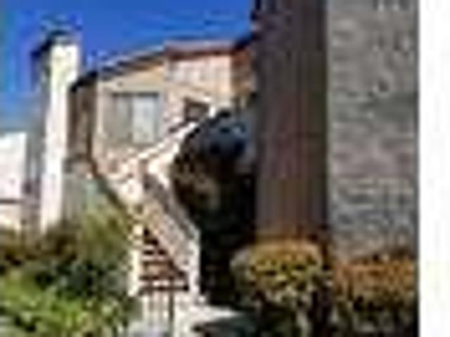 2 bedroom in Simi Valley CA 93065