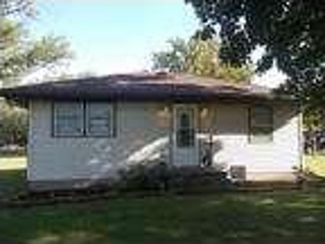 2 bedroom in Pana Illinois 62557