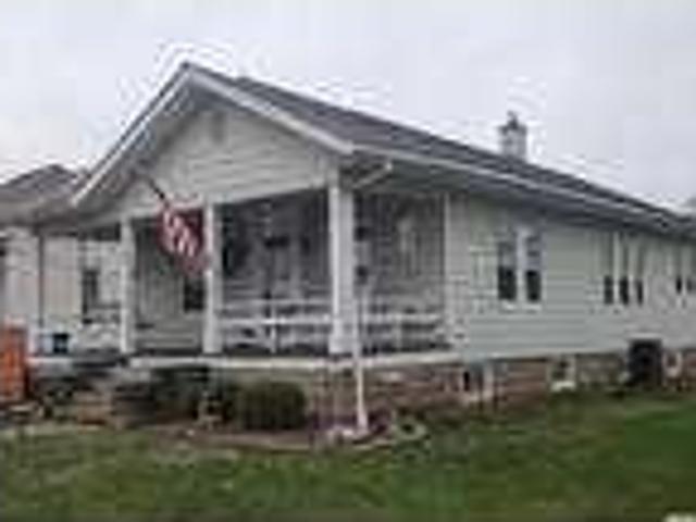 2 bedroom in Pinckneyville IL 62274
