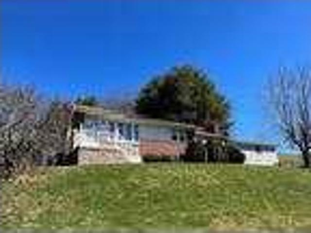 2 bedroom in Tazewell VA 24651